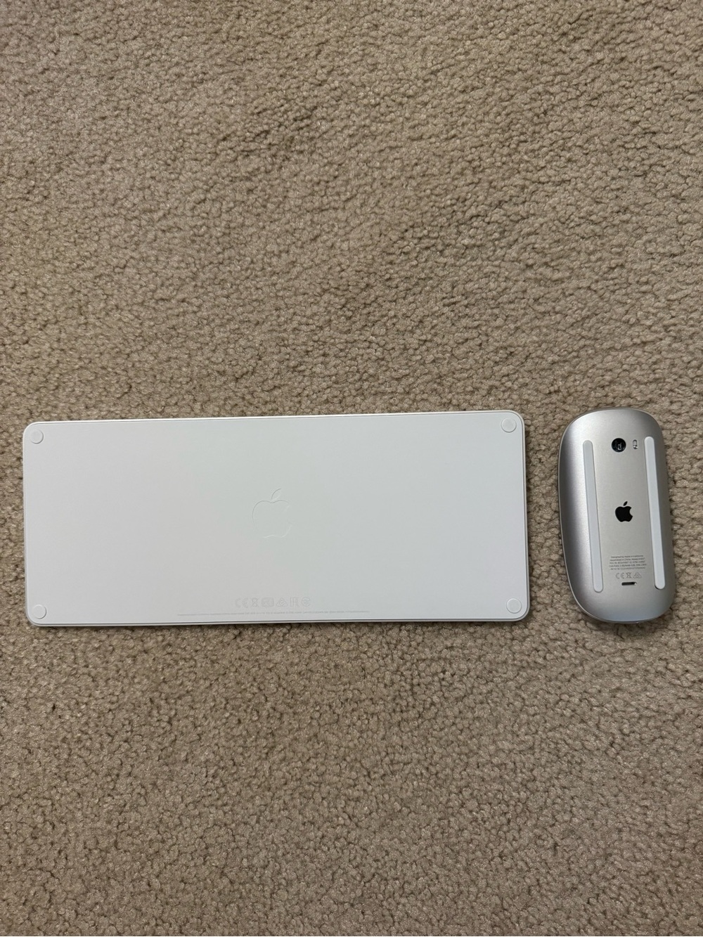 Apple Magic Keyboard & Mouse Set - Picture 2 of 5